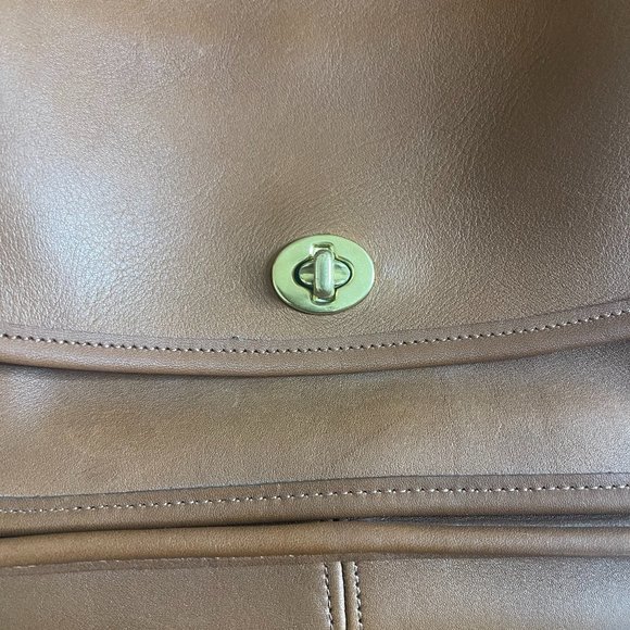 Coach American Classics Hand Bag - Picture 12 of 16